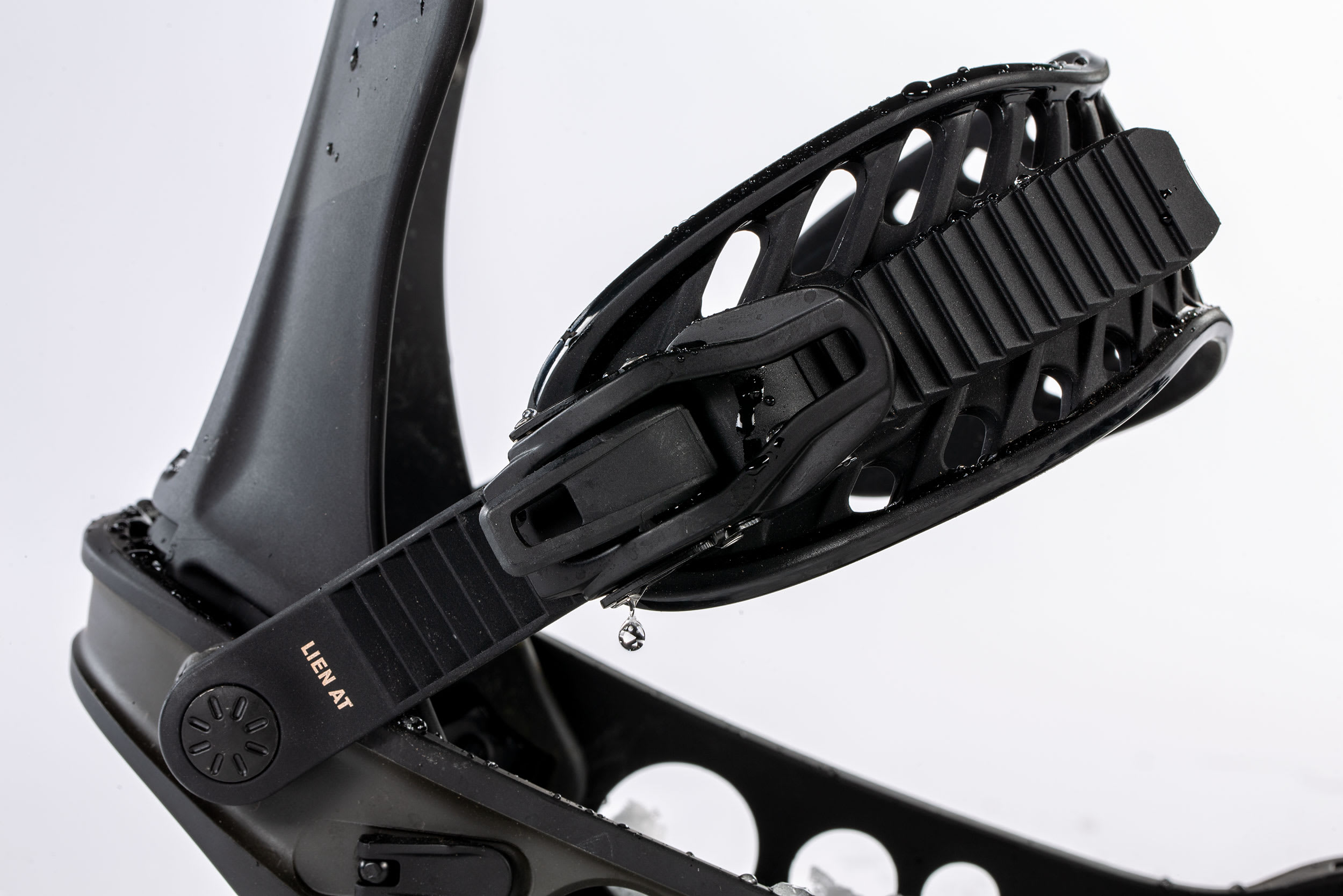 K2 Lien AT Review: Best Snowboard Bindings of 2019 - TransWorld