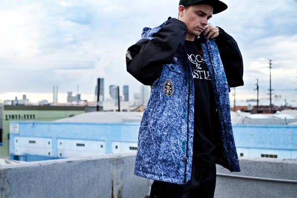 686 X CROOKS & CASTLES LIMITED RELEASE WINTER 2012 - Snowboarder